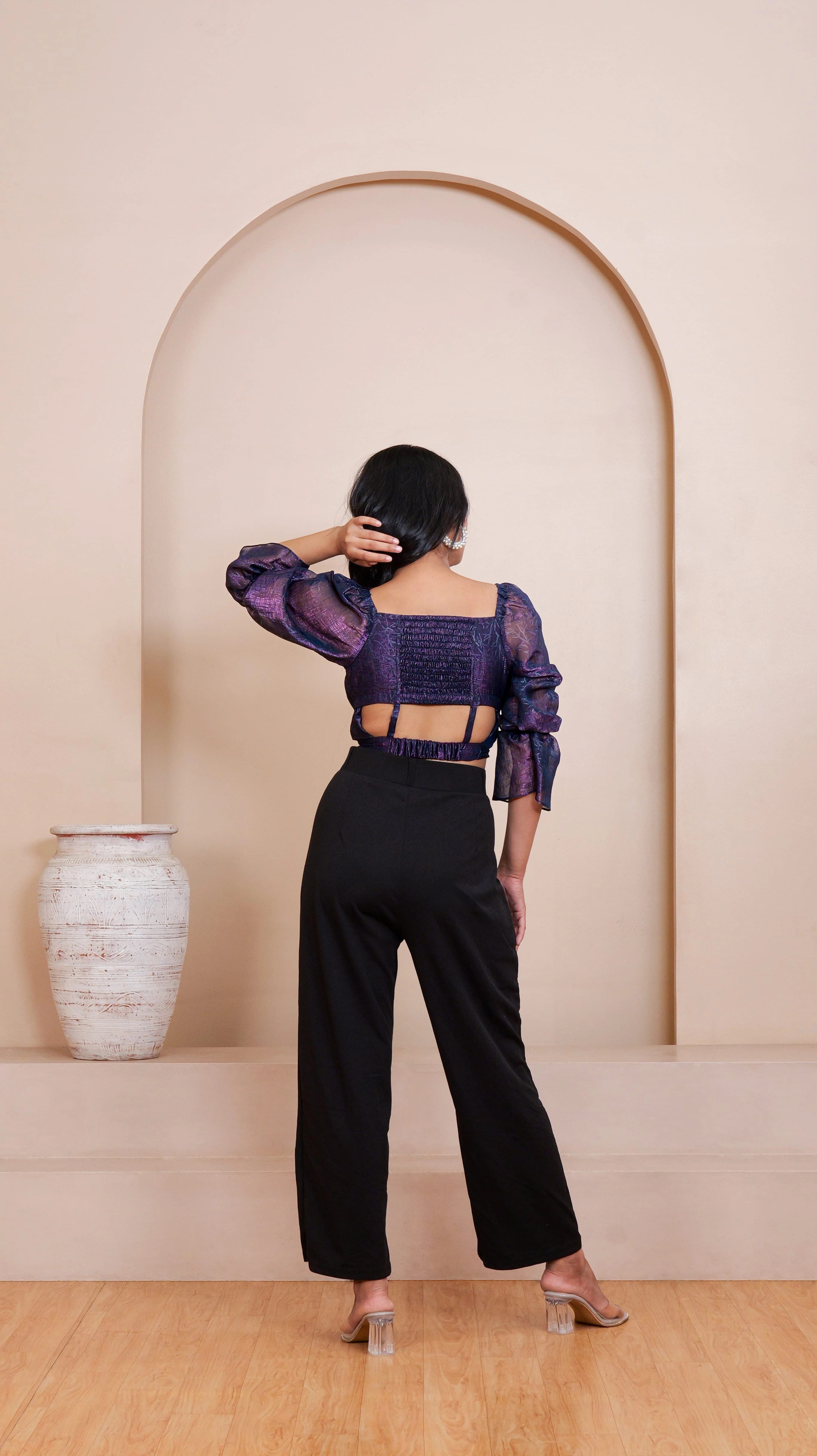 COSMO SQUARE NECK TOP