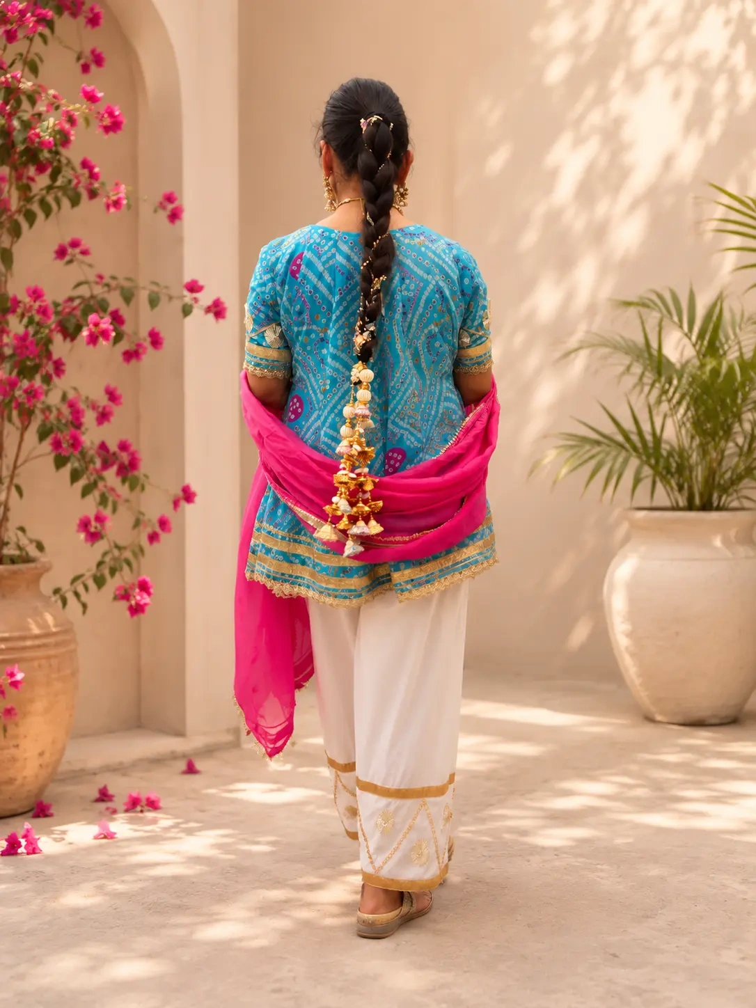 neela-bandhini-back